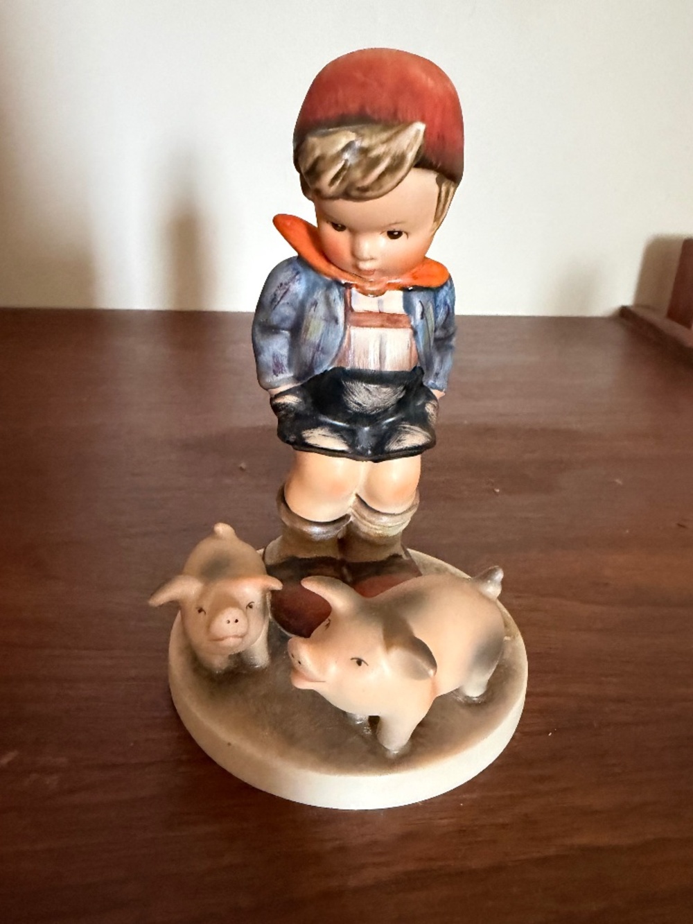 Hummel Farmboy with pigs